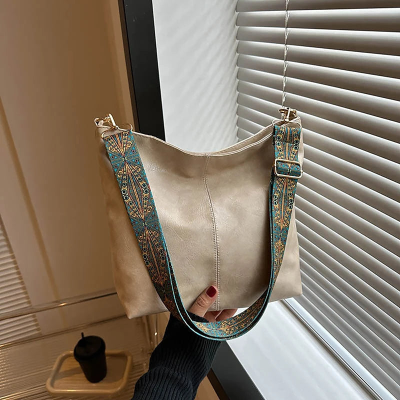 Geometric-Strap Crossbody Bag - view 3