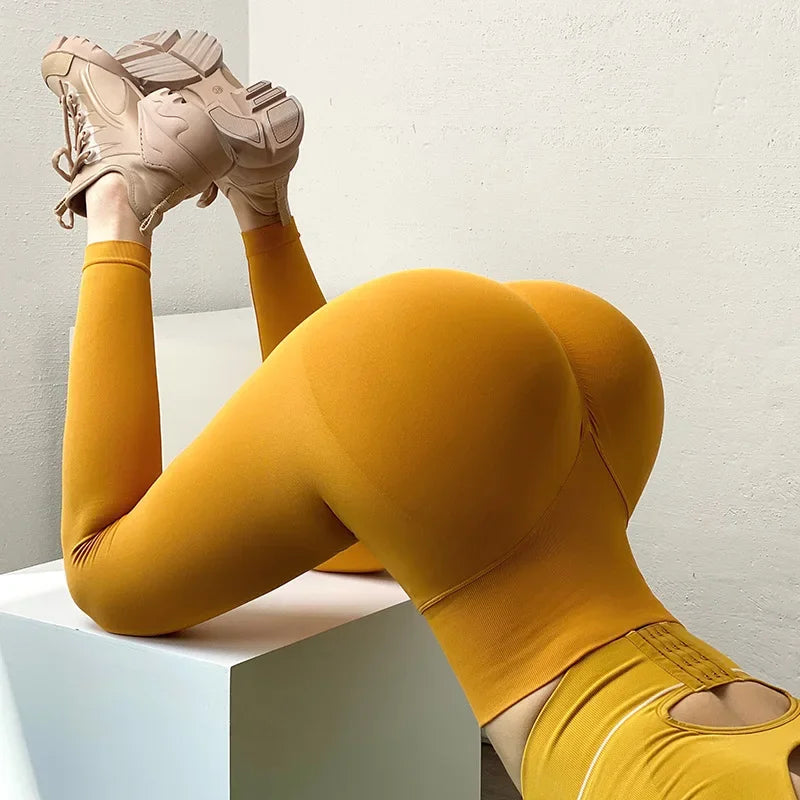 Seamless Push-Up Gym Leggings - view 7