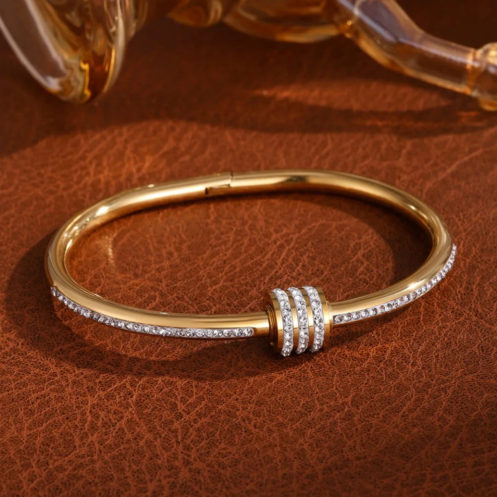 Four-Leaf Clover Zircon Bracelet - view 4
