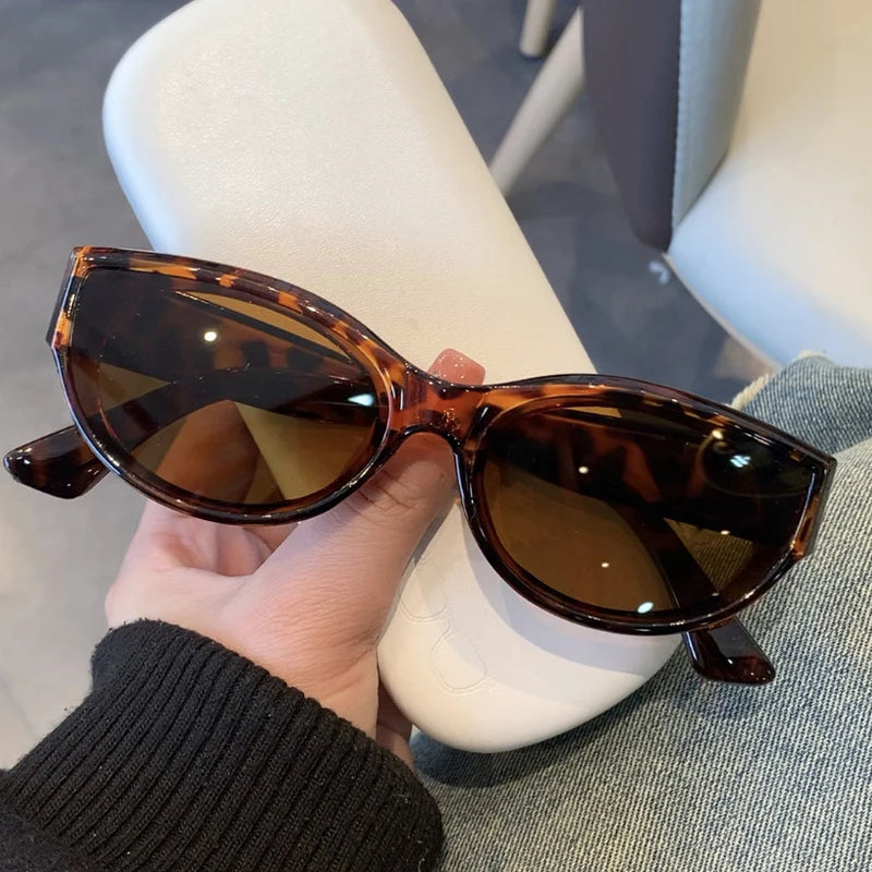 Cat-Eye Sunglasses with UV400 Protection - view 7