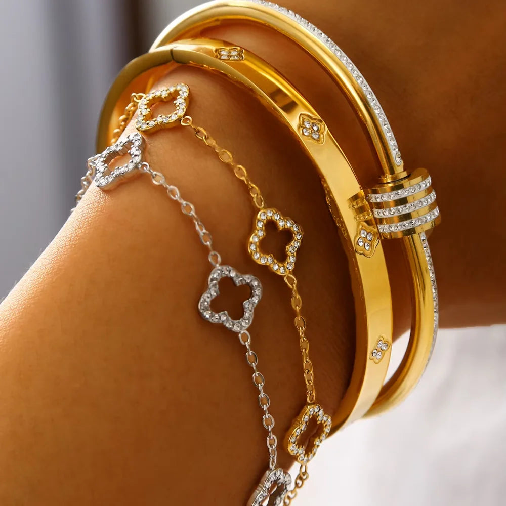 Four-Leaf Clover Zircon Bracelet