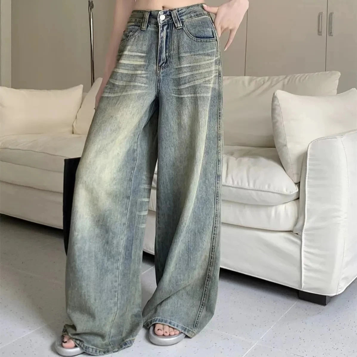 Baggy Wide-Leg Retro Jeans - view 3