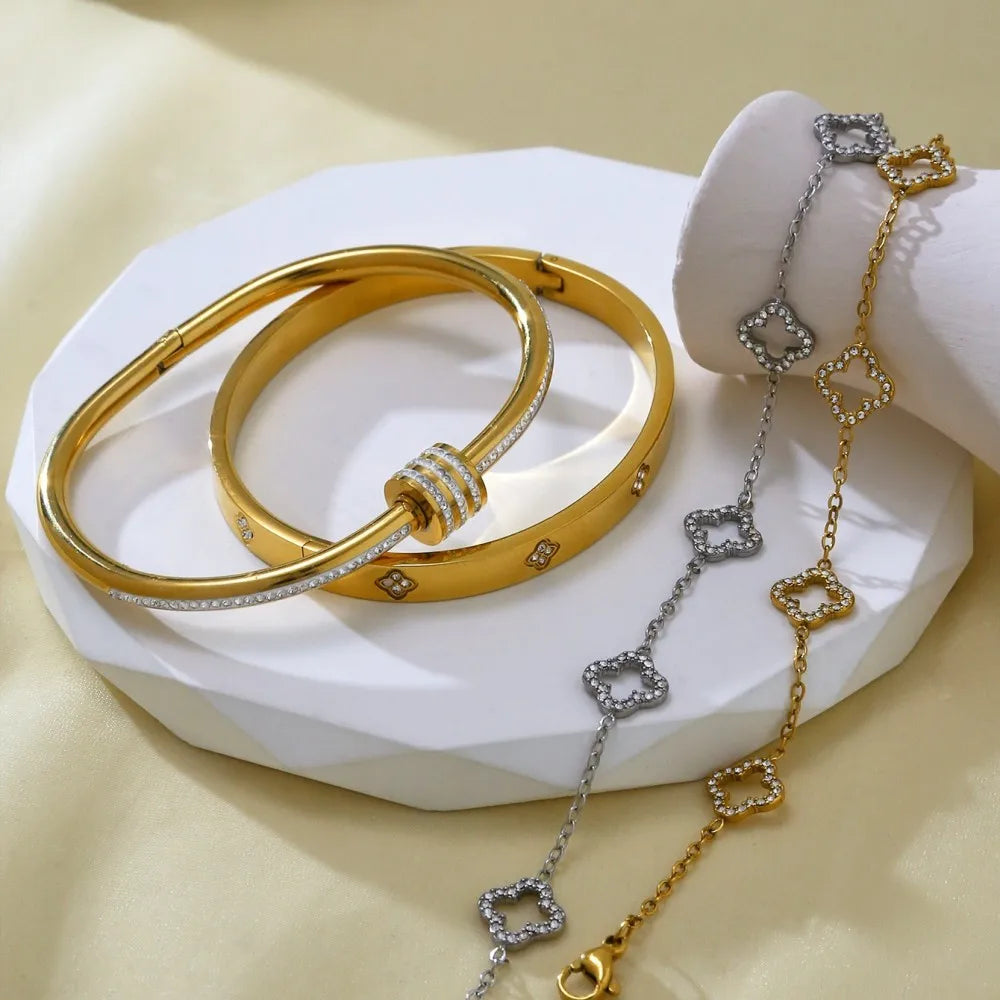 Four-Leaf Clover Zircon Bracelet - view 2