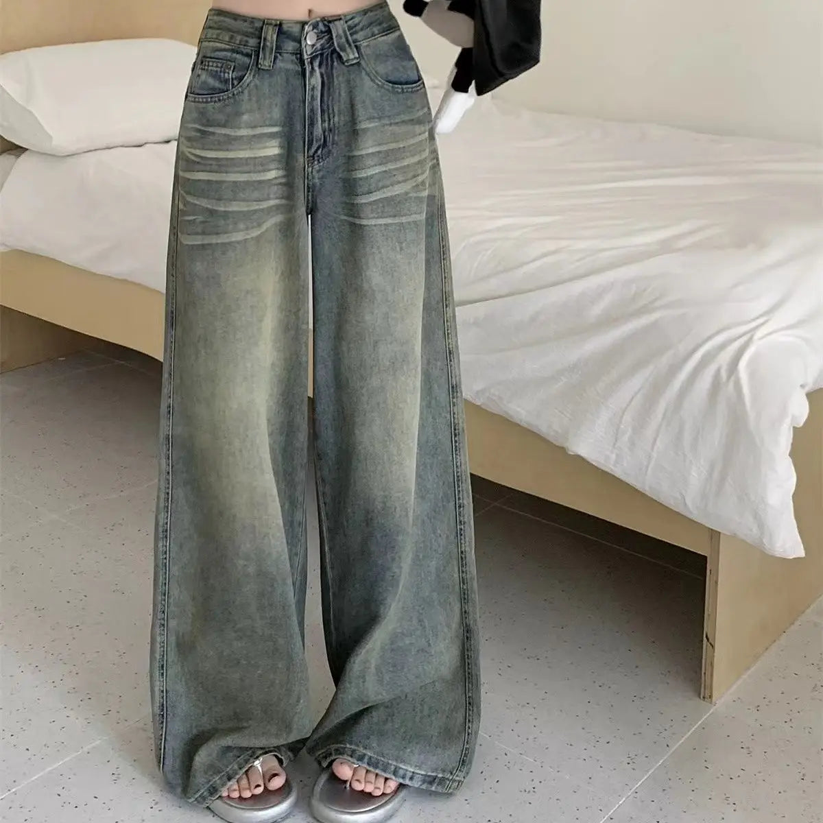 Baggy Wide-Leg Retro Jeans - view 5