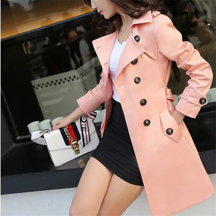 <p>The Casual <em>Chic Edit</em></p>
