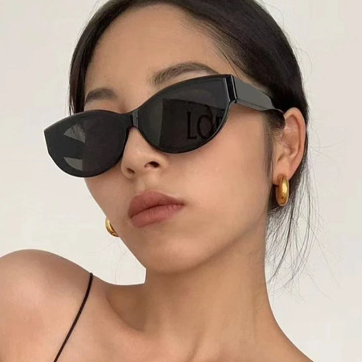 Cat-Eye Sunglasses with UV400 Protection - view 2